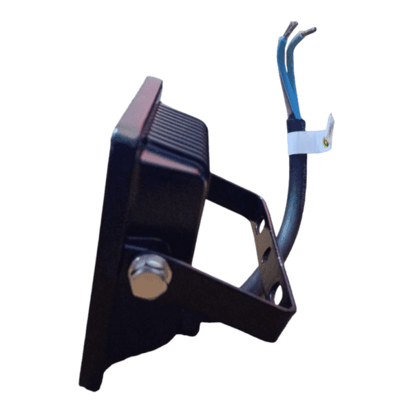 Kit com 05 Refletores 10W IP66 6000k Área Externa Bivolt - Image 2